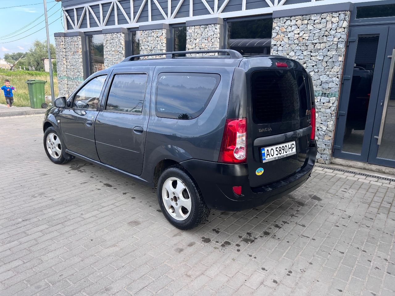 Dacia Logan - фото 11