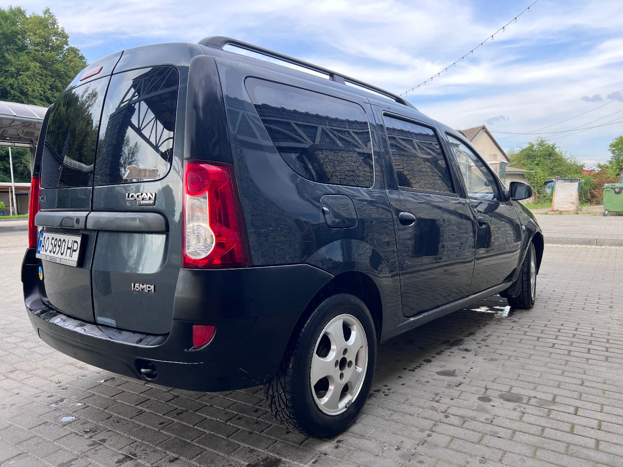 Dacia Logan - фото 12