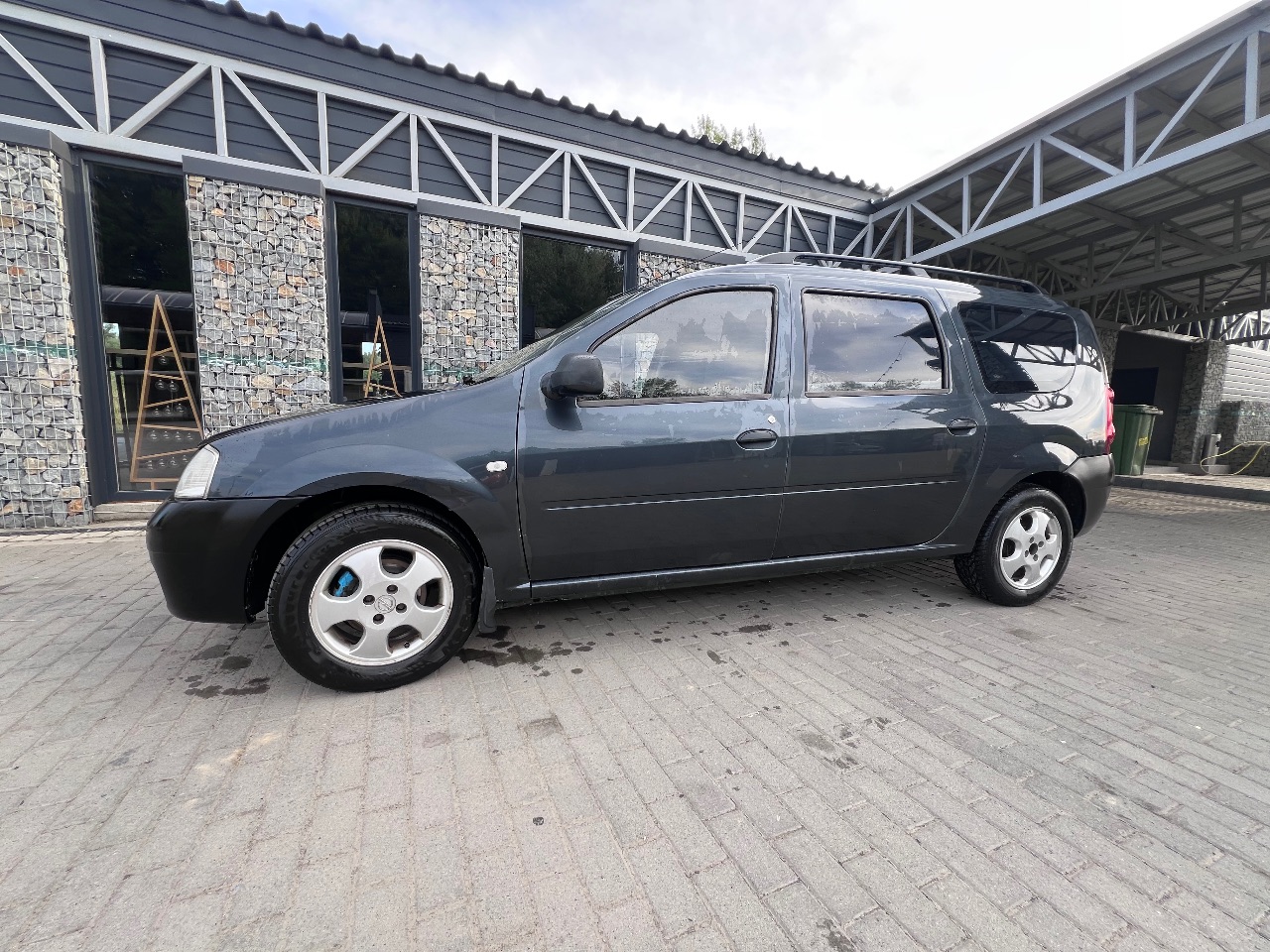 Dacia Logan - фото 8