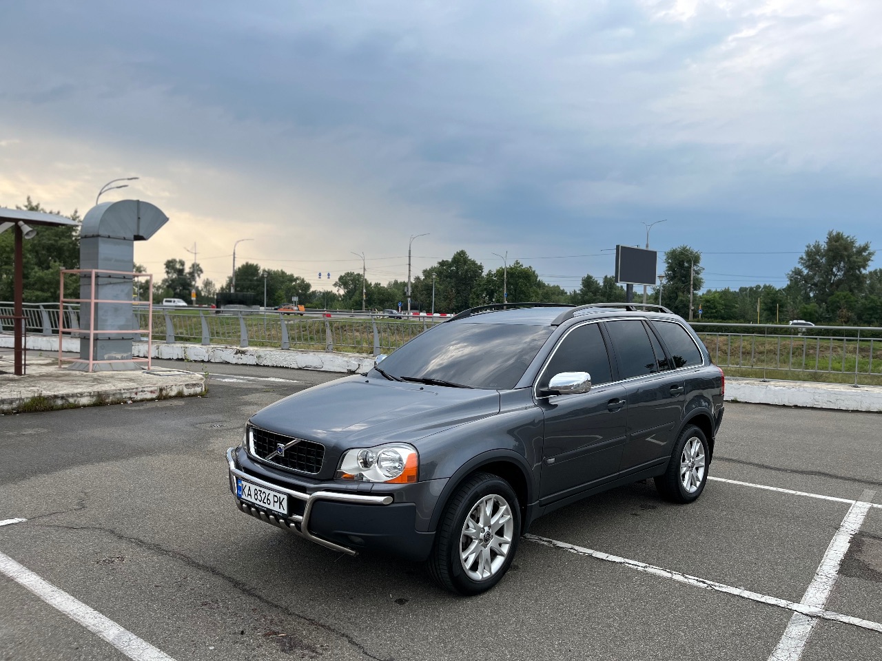 Volvo XC90 - фото 14
