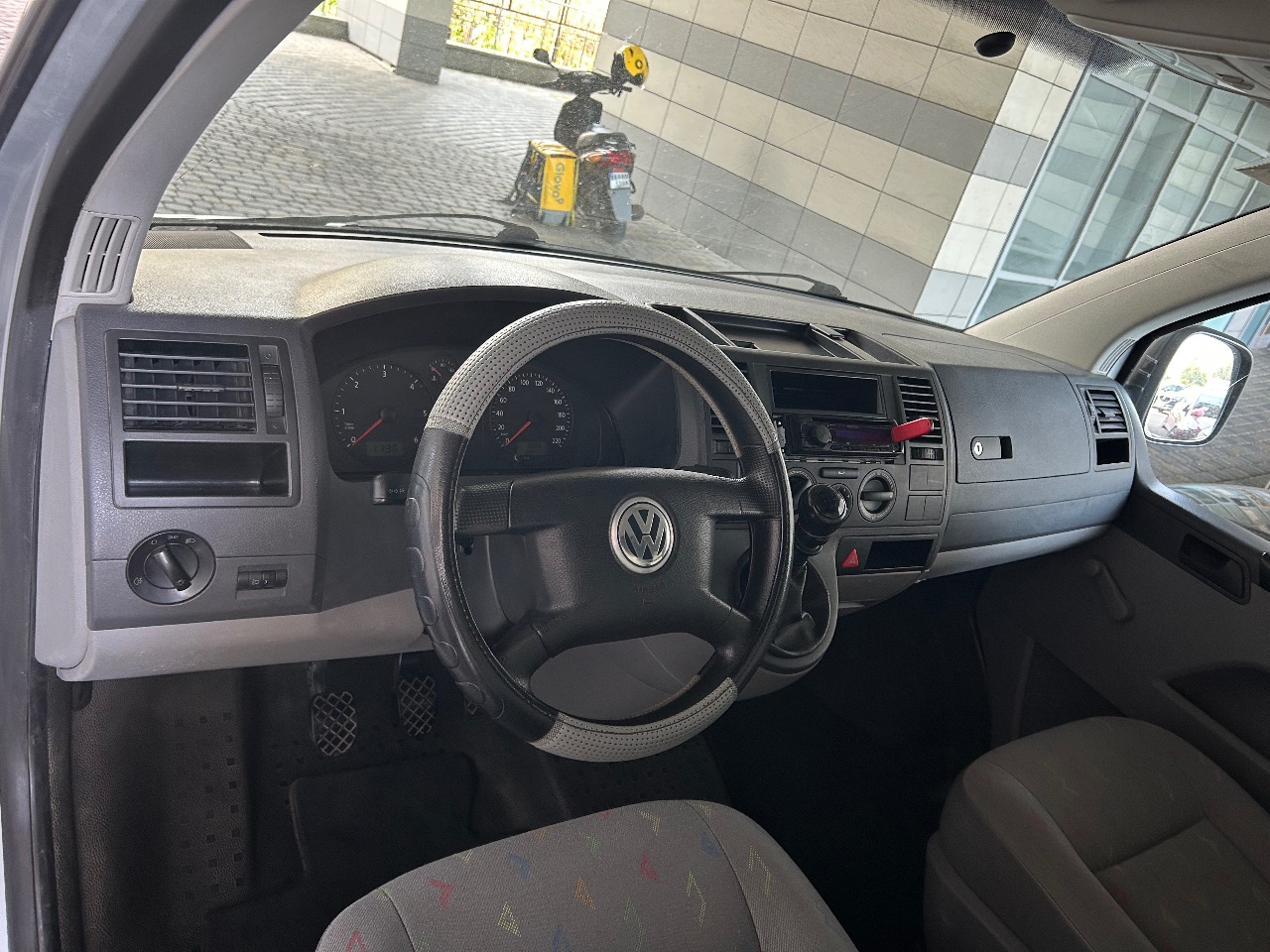 Volkswagen Transporter - фото 11