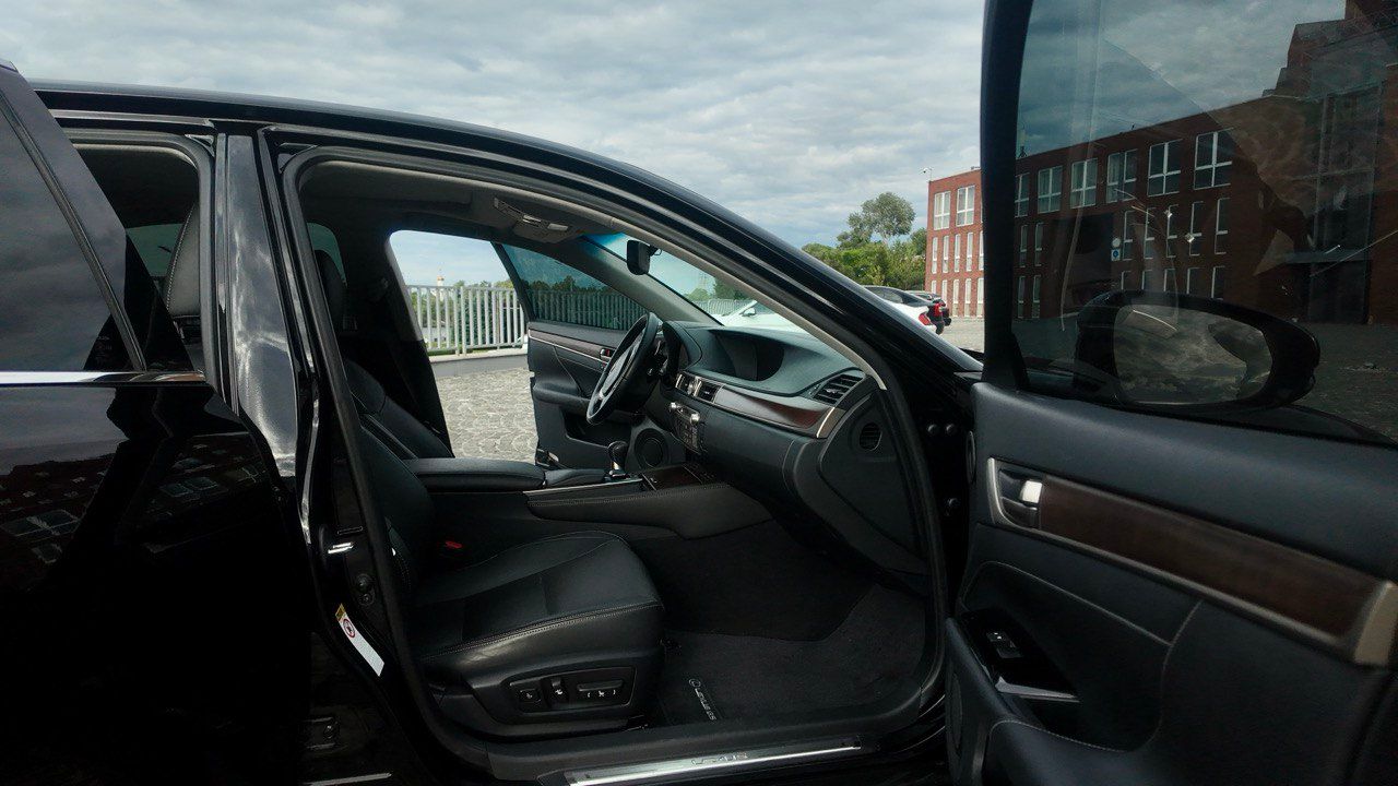 Lexus GS - фото 9