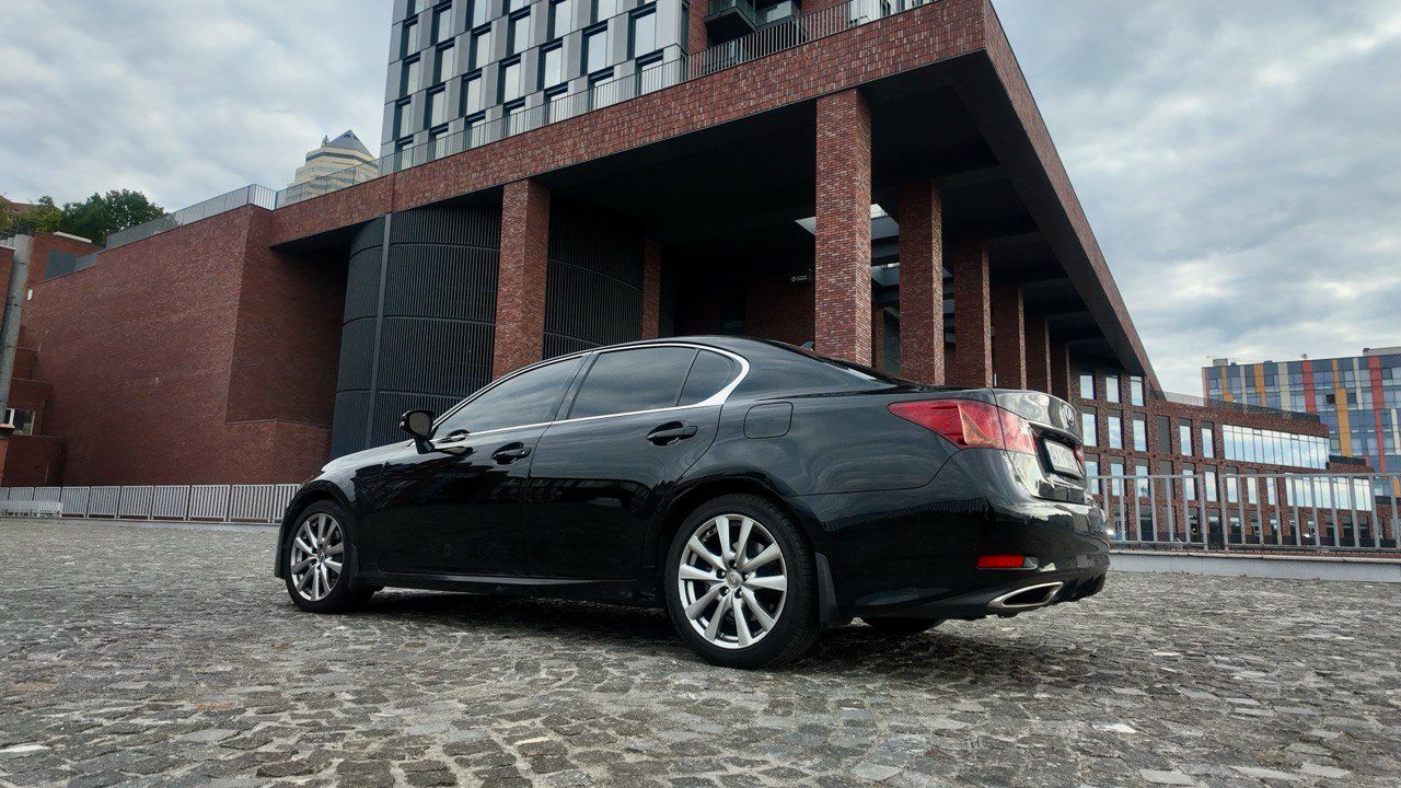 Lexus GS - фото 7
