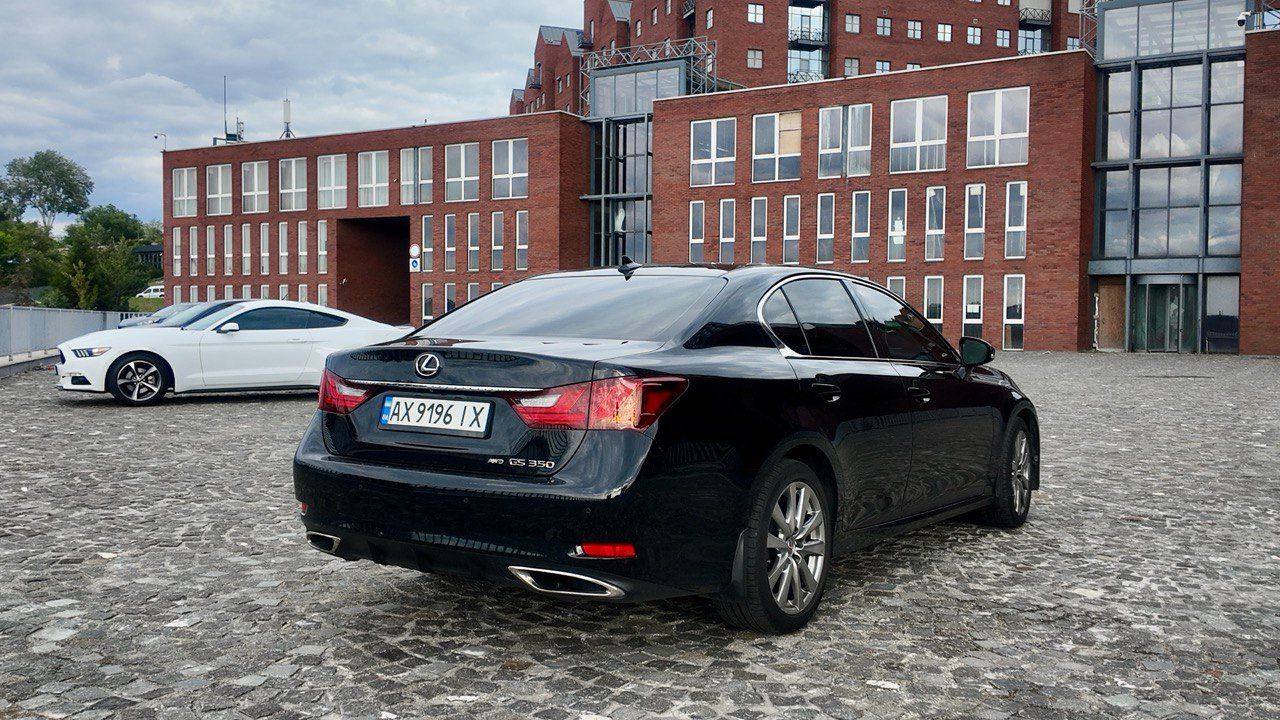 Lexus GS - фото 6