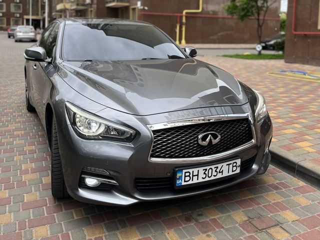 Infiniti Q50 - фото 1