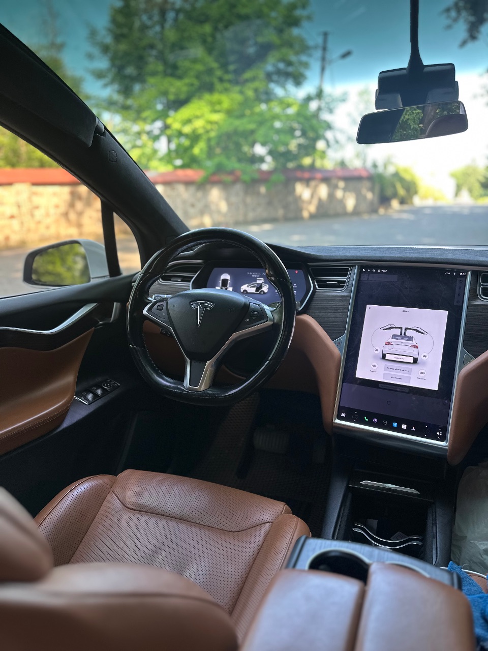 Tesla Model X - фото 5