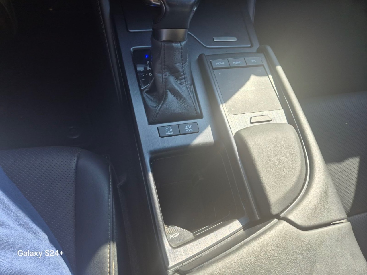 Lexus ES - фото 11