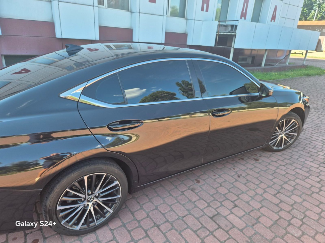 Lexus ES - фото 2