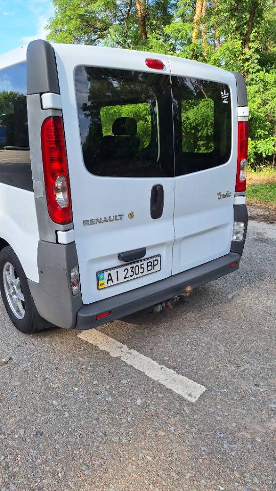 Renault Trafic - фото 9