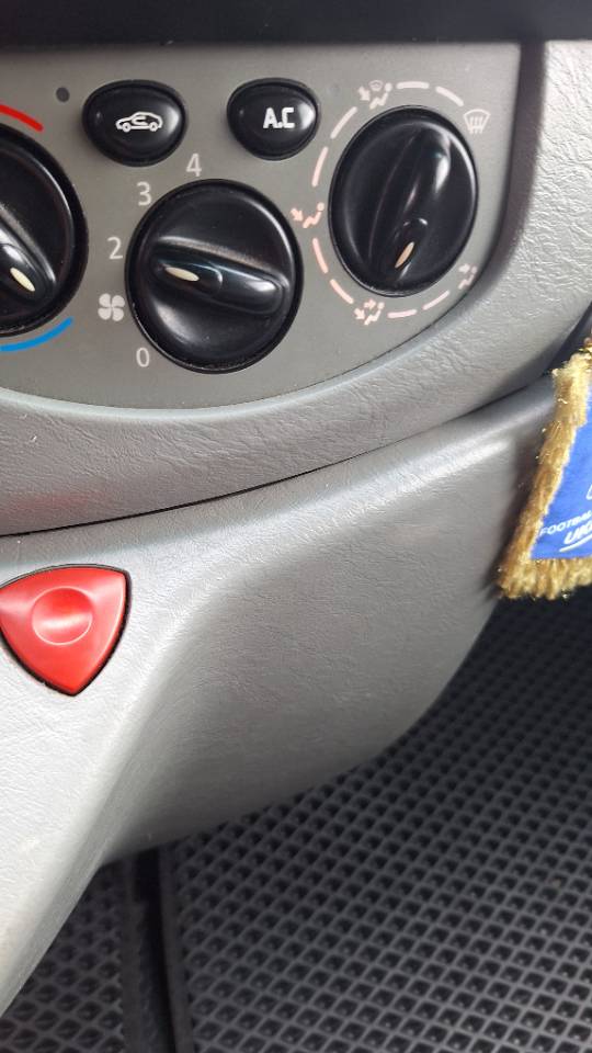 Renault Trafic - фото 14