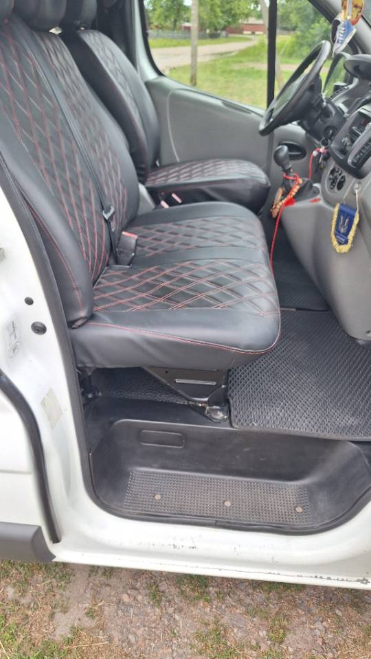 Renault Trafic - фото 11