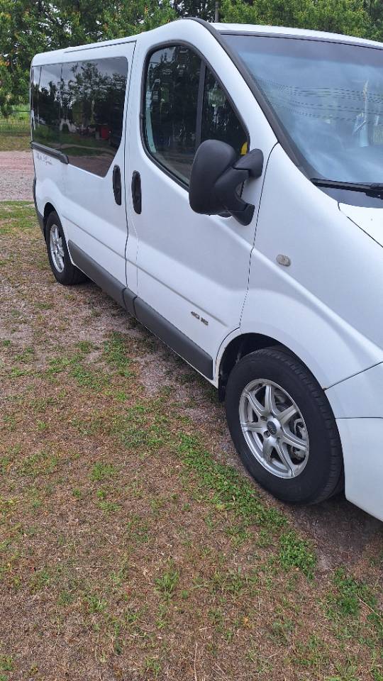 Renault Trafic - фото 2