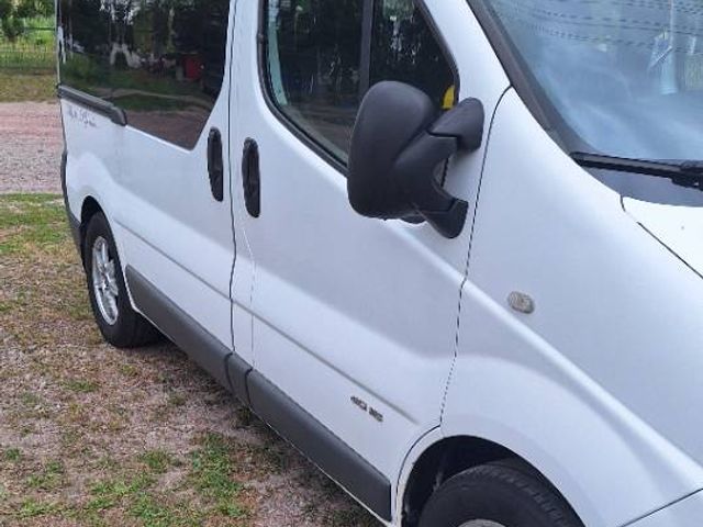 Renault Trafic - фото 2