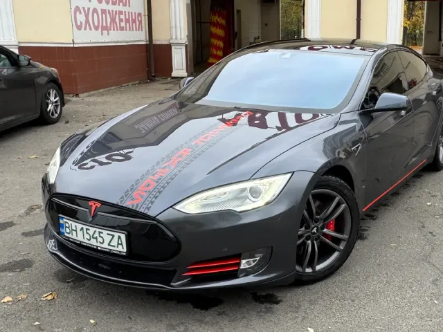 Tesla Model S - фото 2