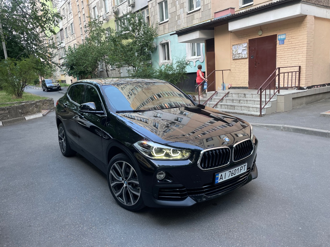 BMW X2 - фото 1