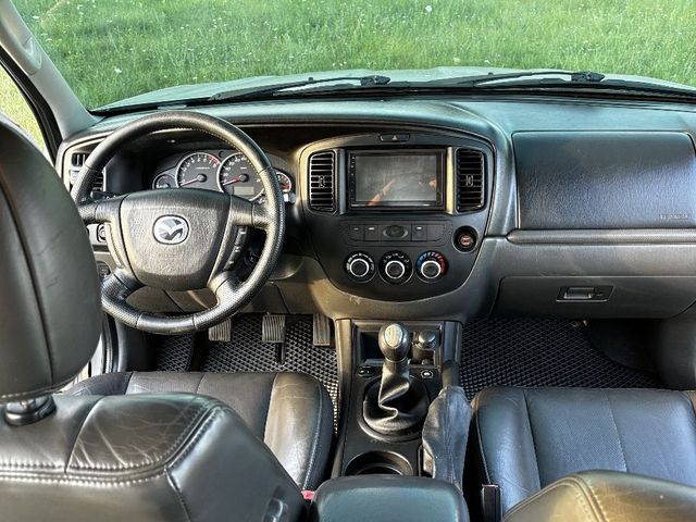 Mazda Tribute - фото 4
