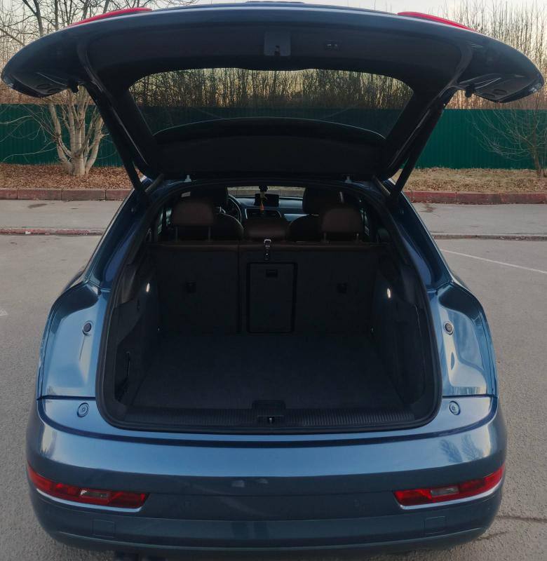 Audi Q3 - фото 12