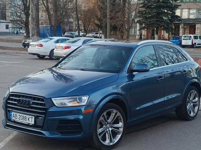 Audi Q3 - фото 1