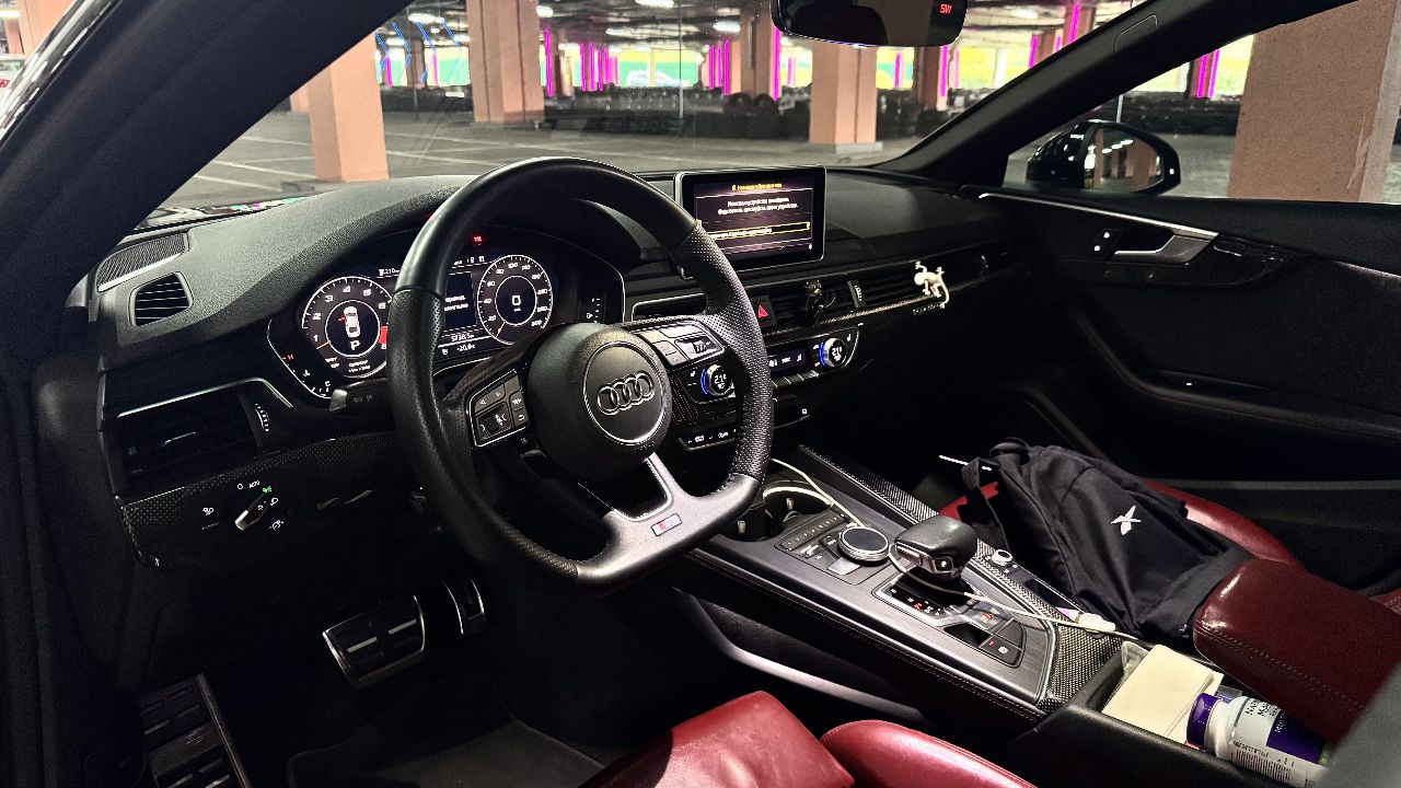 Audi S5 - фото 14