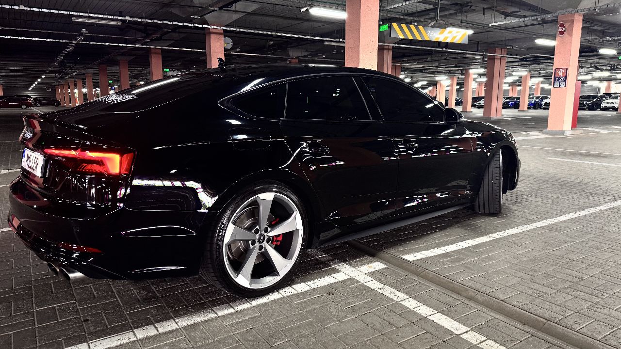 Audi S5 - фото 7
