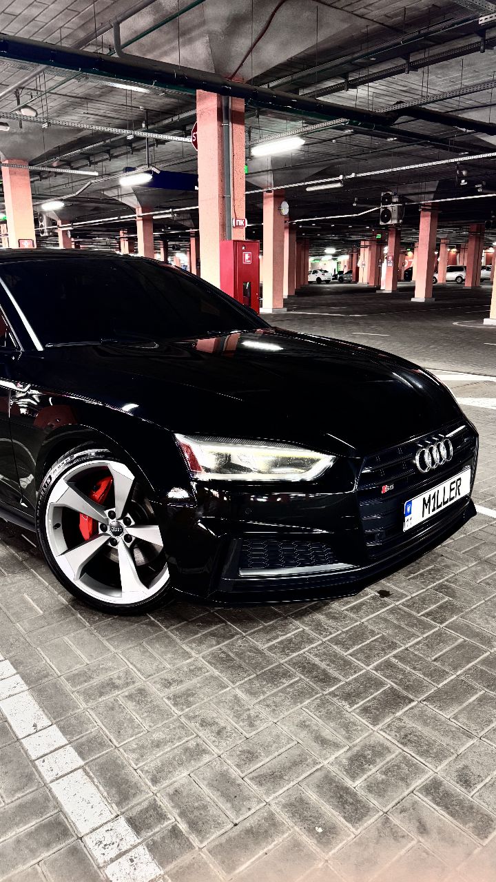Audi S5 - фото 9
