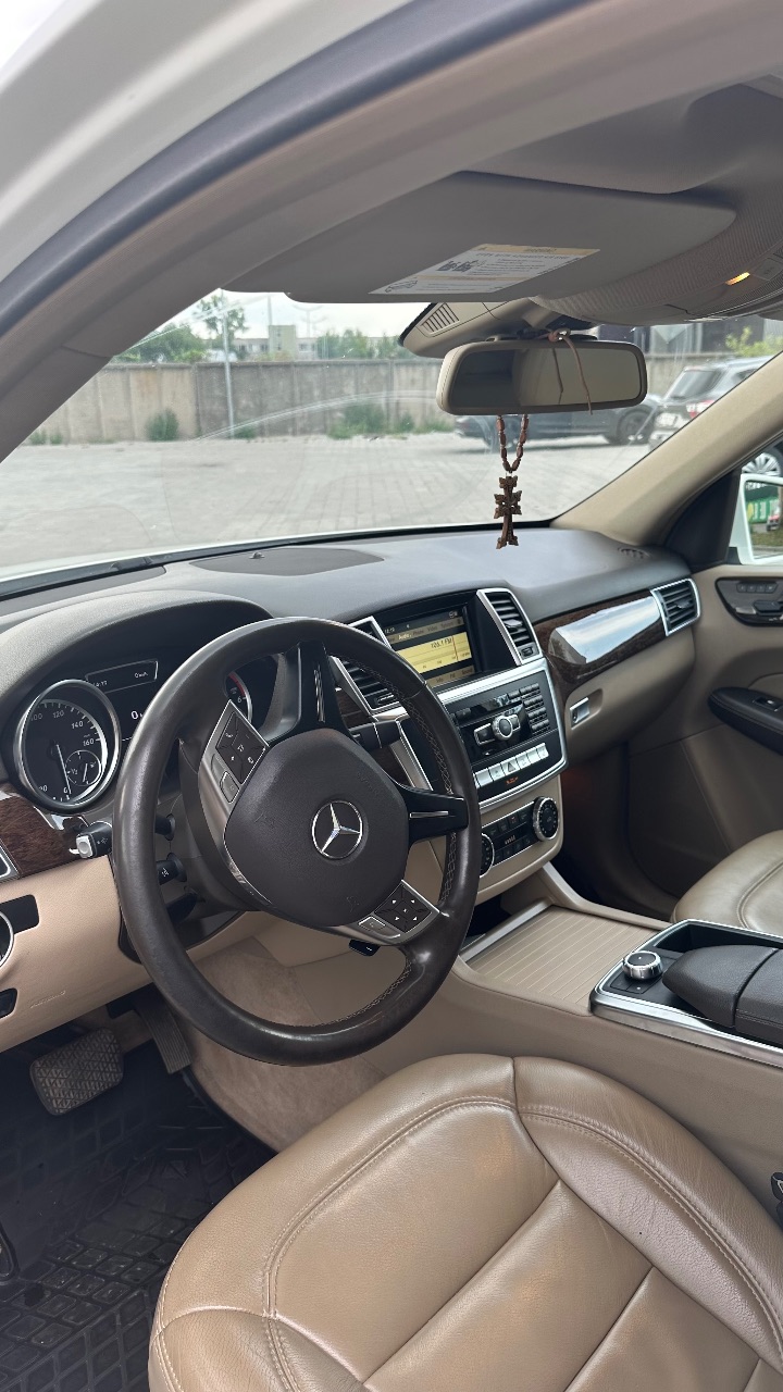 Mercedes-Benz M-Класс - фото 7