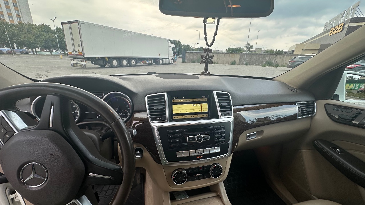 Mercedes-Benz M-Класс - фото 14