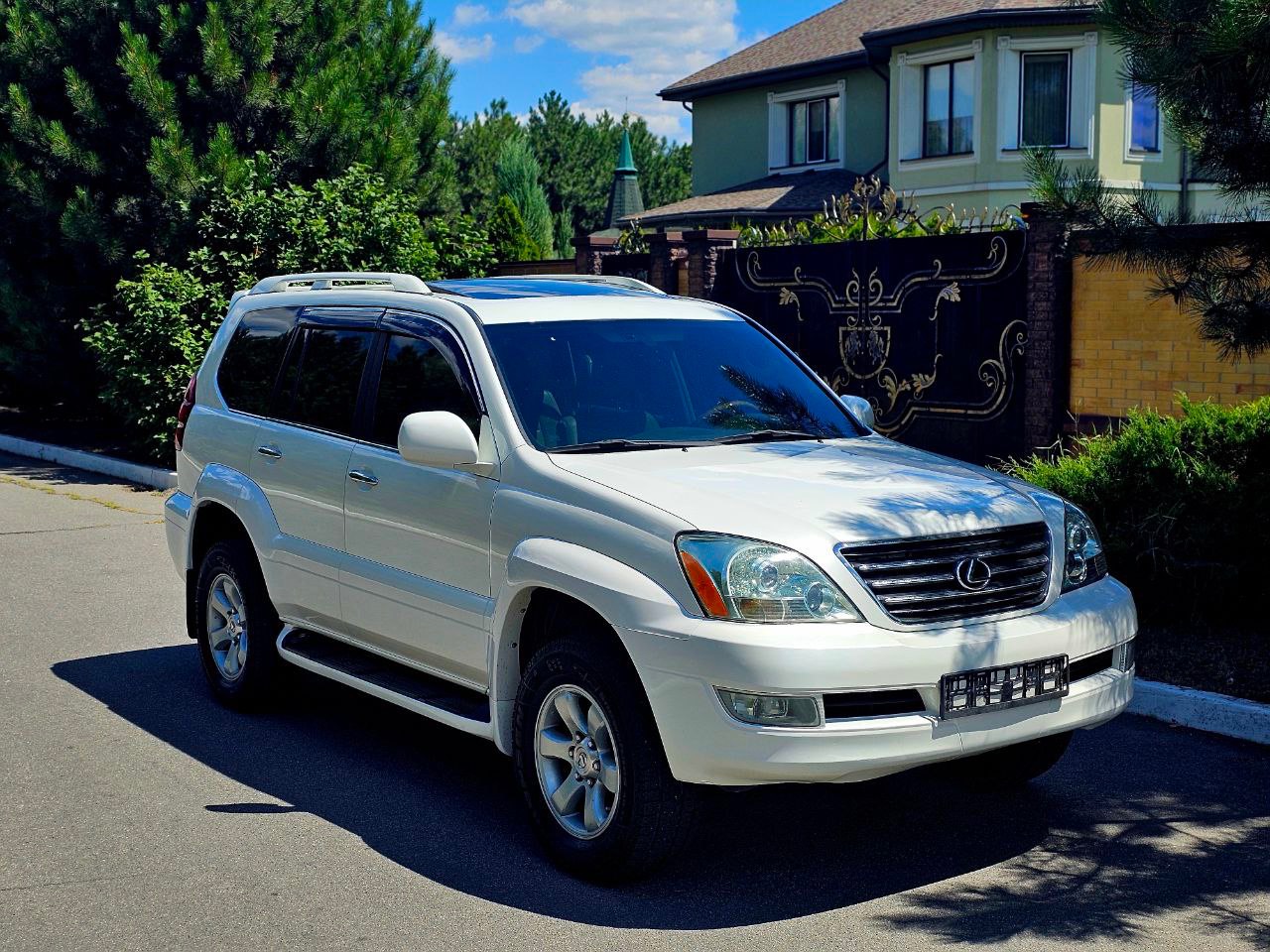 Lexus GX - фото 1