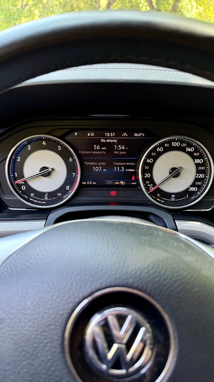 Volkswagen Touareg - фото 5