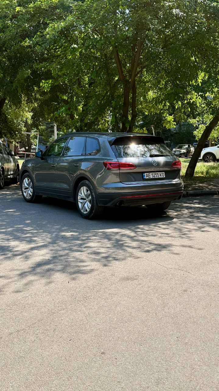 Volkswagen Touareg - фото 4