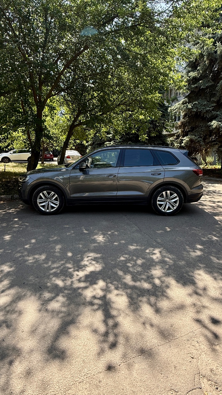 Volkswagen Touareg - фото 3