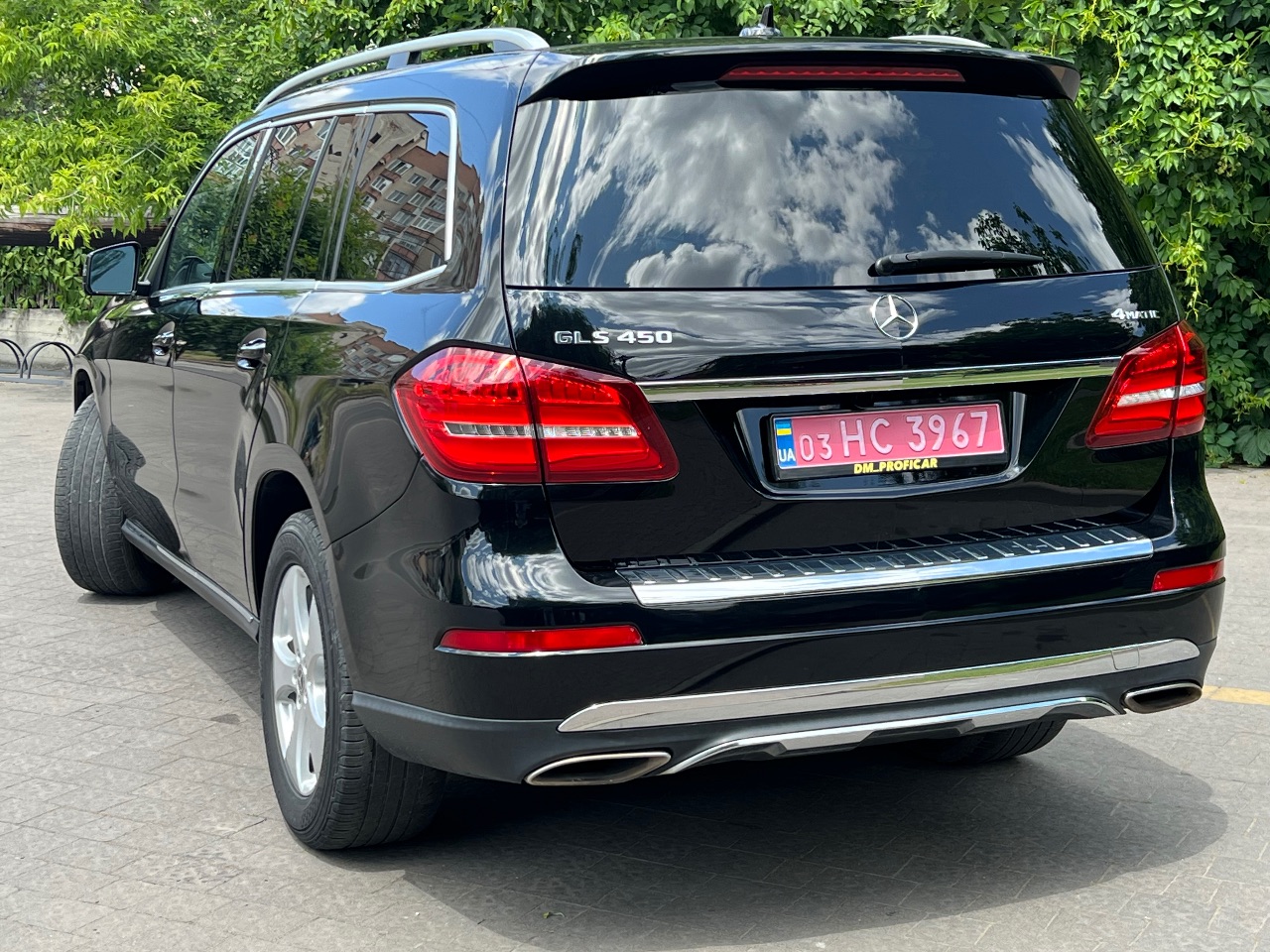 Mercedes-Benz GLS - фото 12