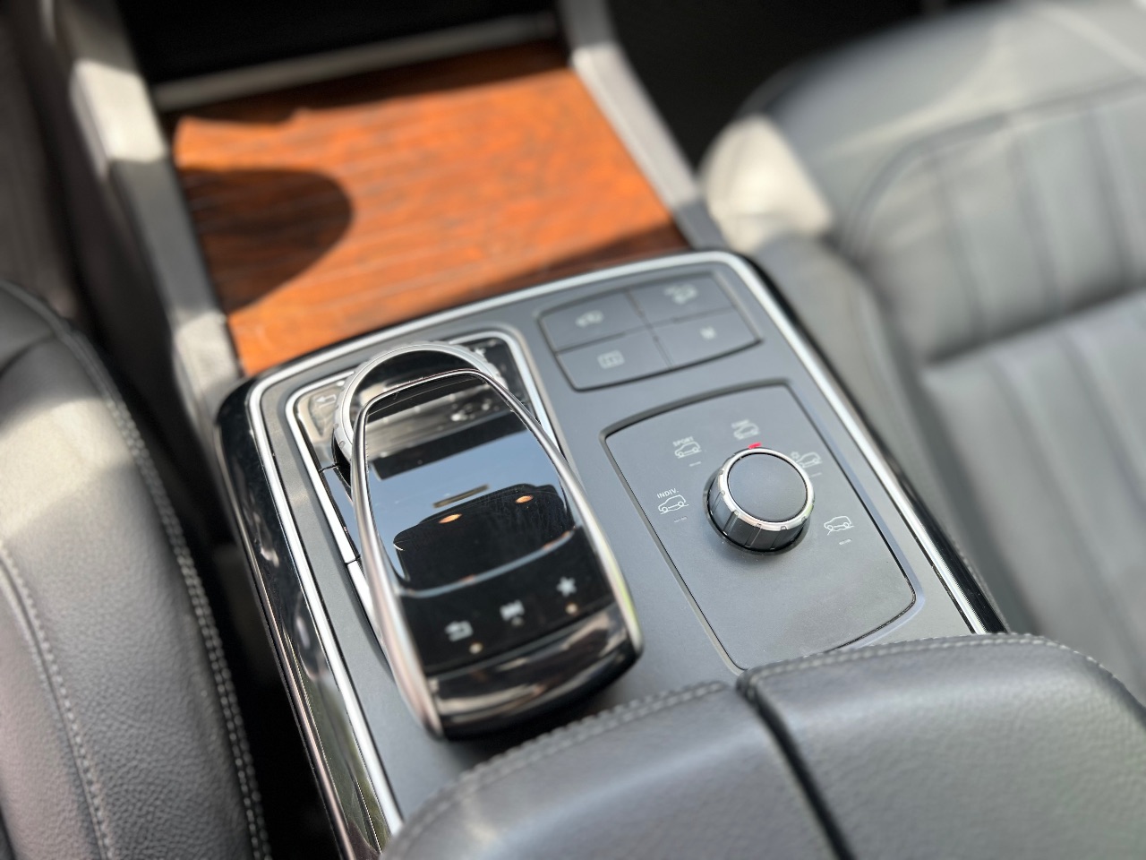 Mercedes-Benz GLS - фото 3