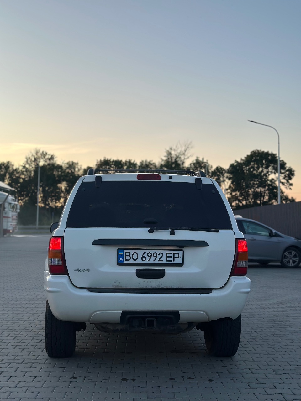 Jeep Grand Cherokee - фото 12