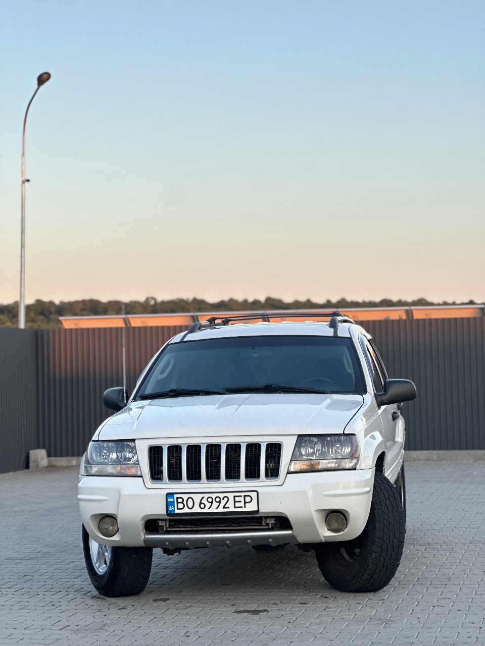 Jeep Grand Cherokee - фото 3
