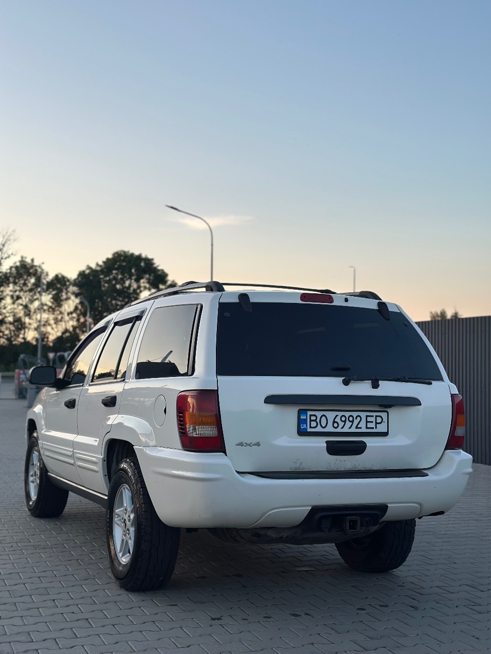 Jeep Grand Cherokee - фото 15