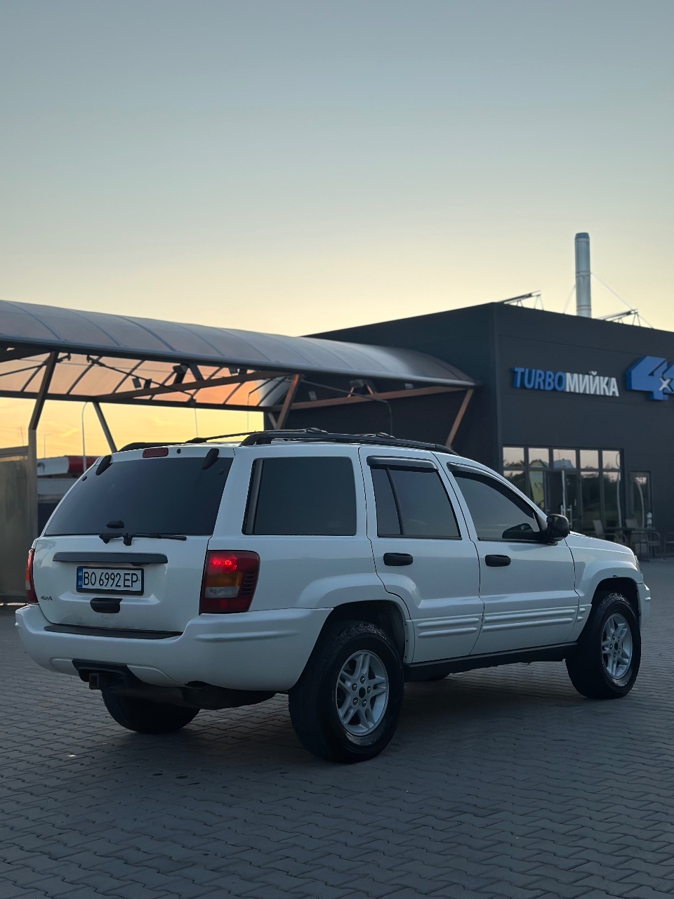 Jeep Grand Cherokee - фото 9