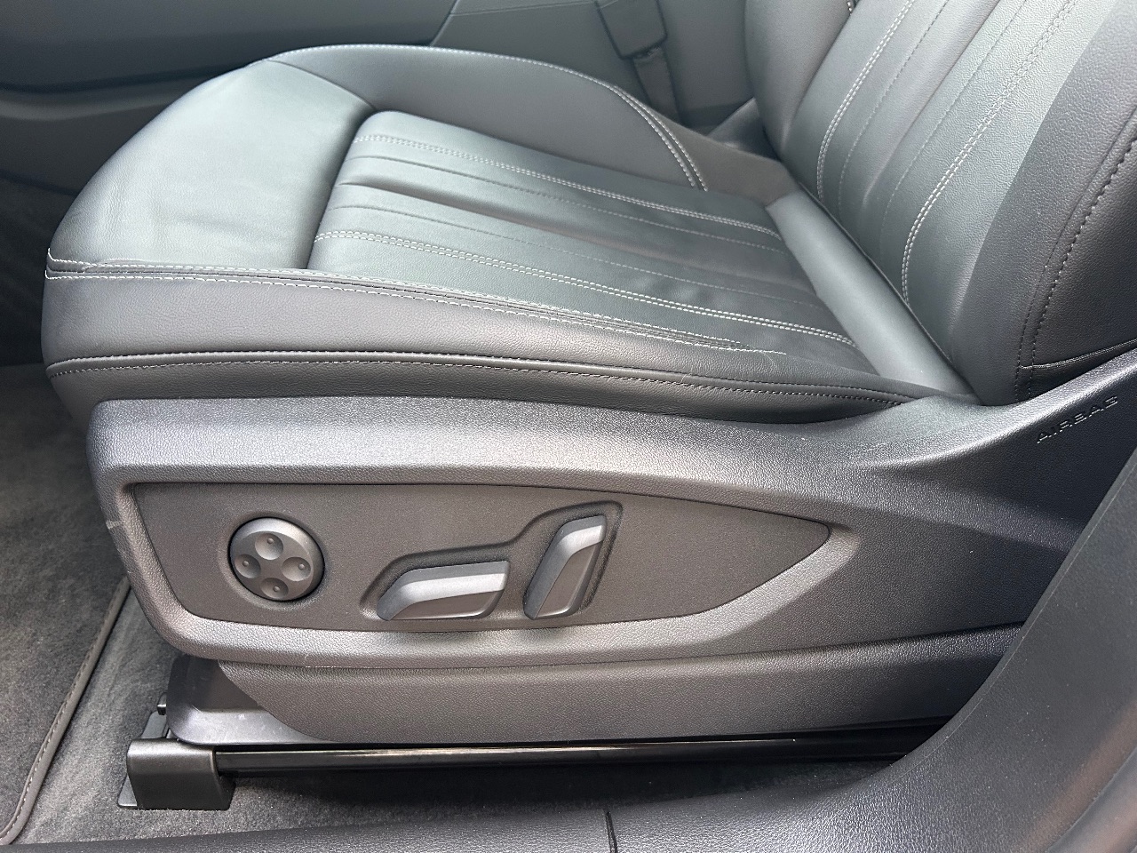 Audi Q5 - фото 10