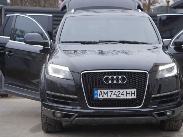 Audi Q7 - фото 5
