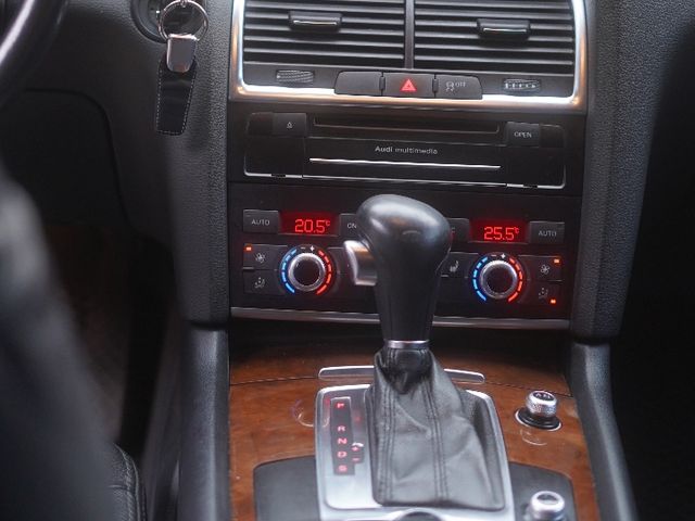 Audi Q7 - фото 2