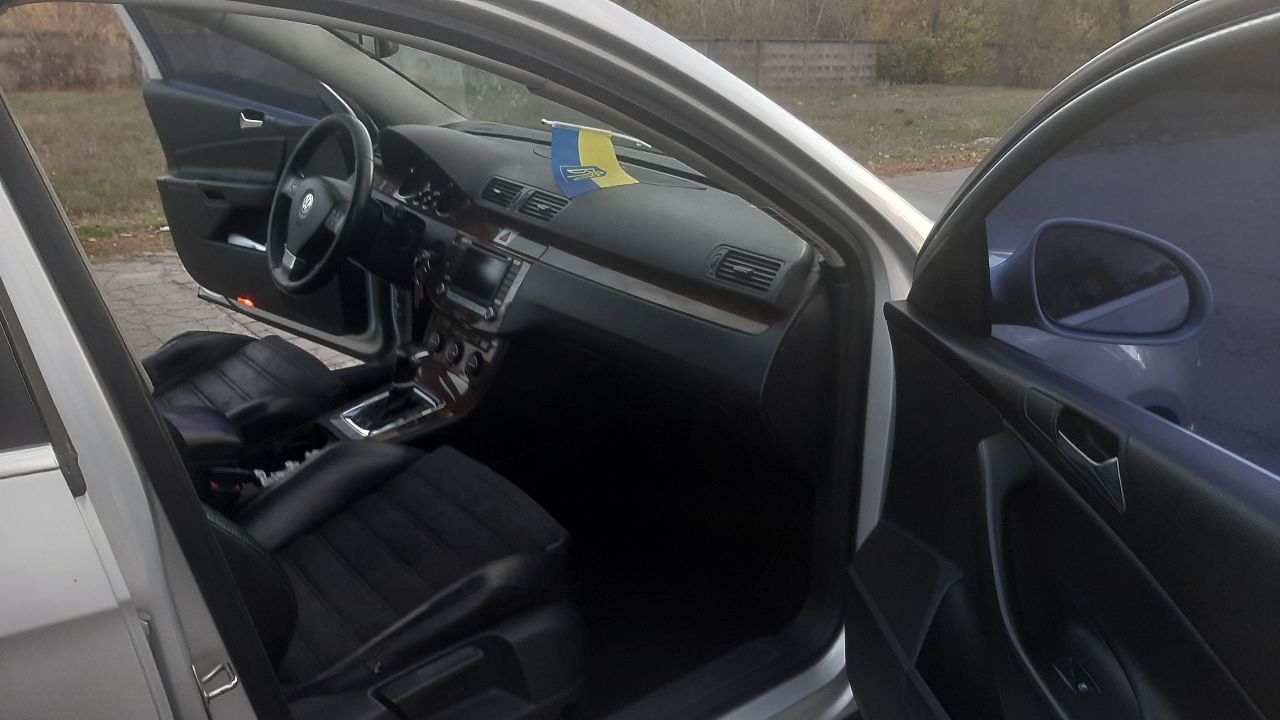 Volkswagen Passat - фото 2