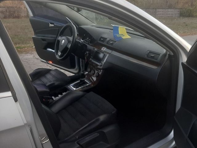 Volkswagen Passat - фото 2