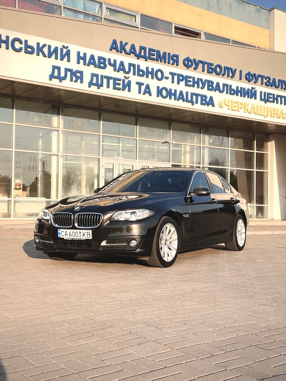 BMW 5 серії - фото 1