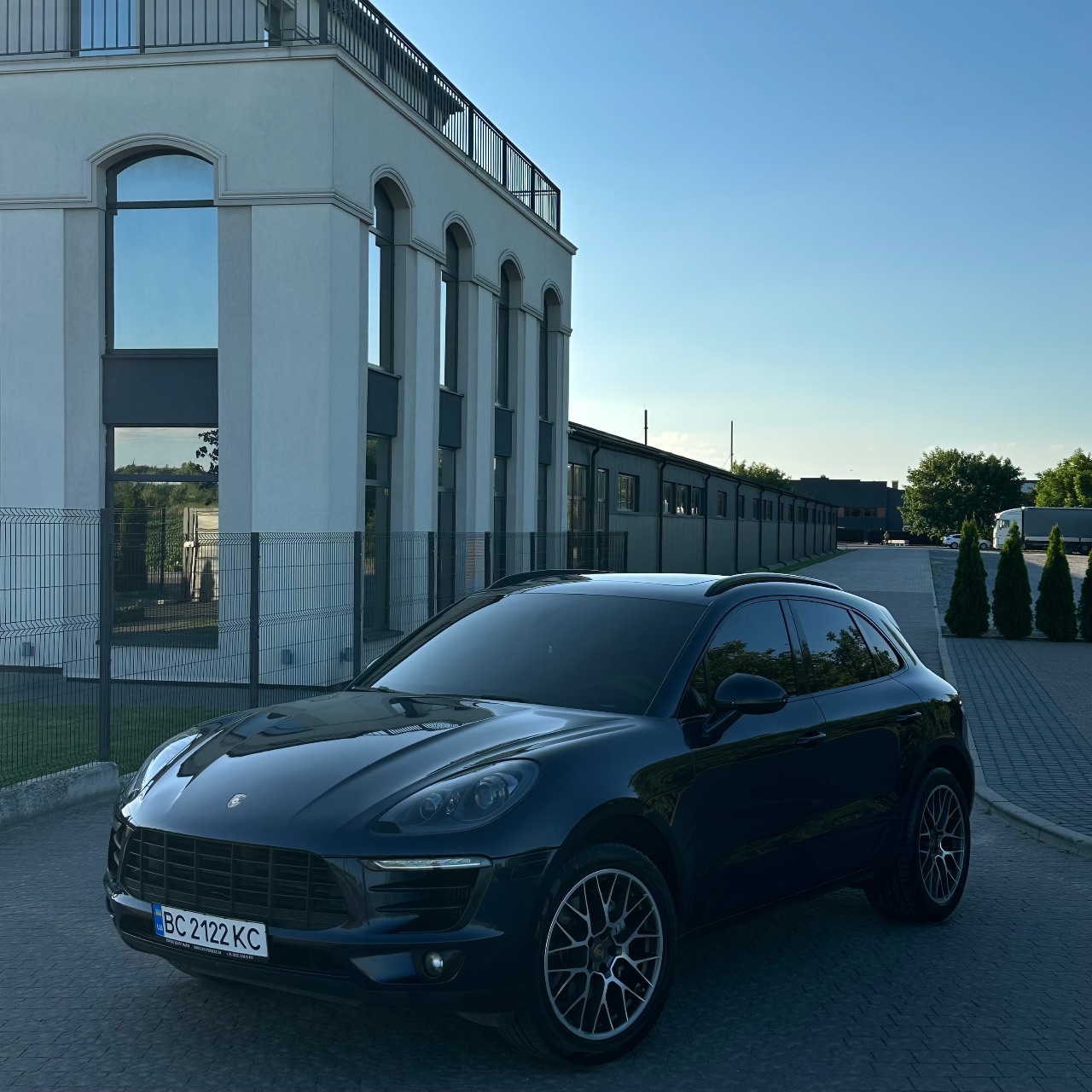 Porsche Macan - фото 1