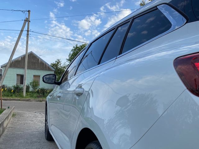 Renault Megane - фото 3