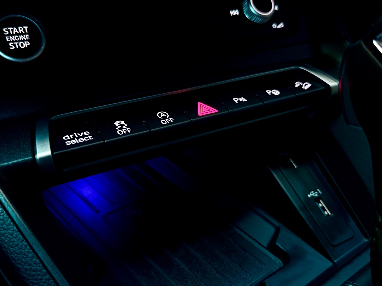 Audi Q3 - фото 21