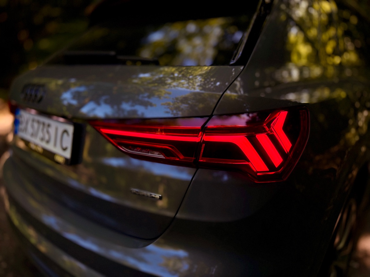 Audi Q3 - фото 23