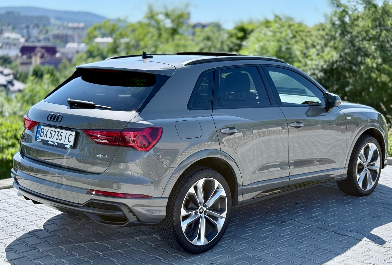 Audi Q3 - фото 5