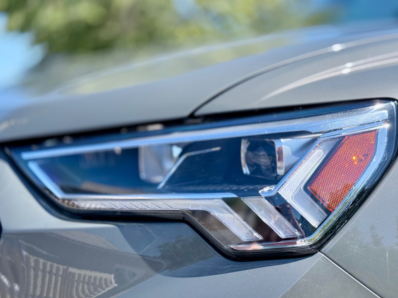 Audi Q3 - фото 9