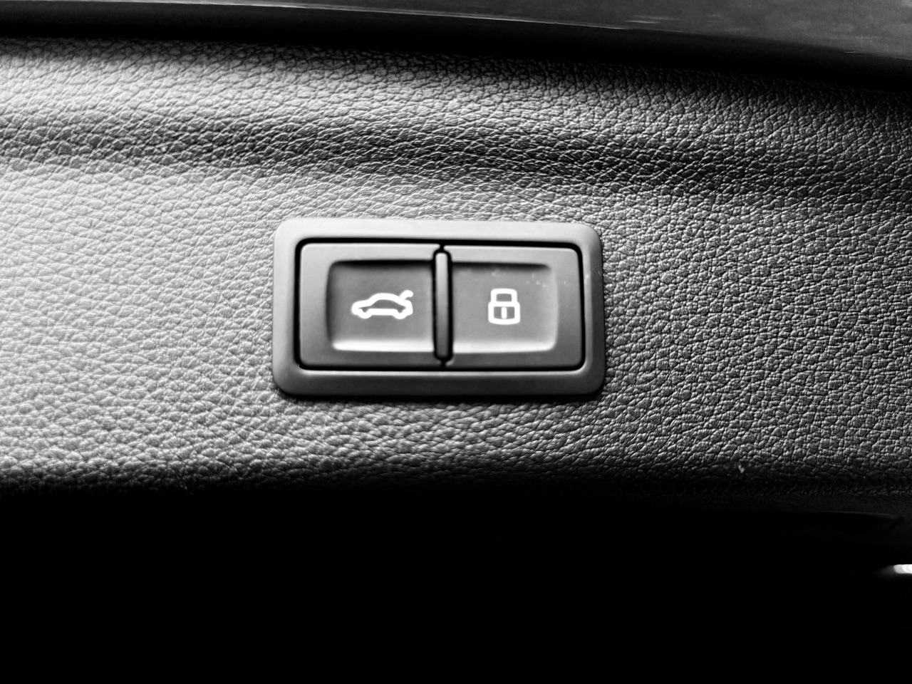 Audi Q3 - фото 28